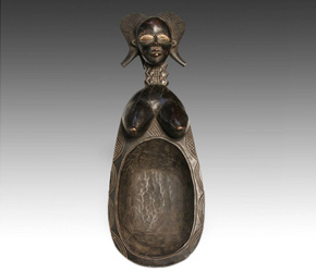 高度风格化的Wunimian勺子，或者填充乳房的女性形式
