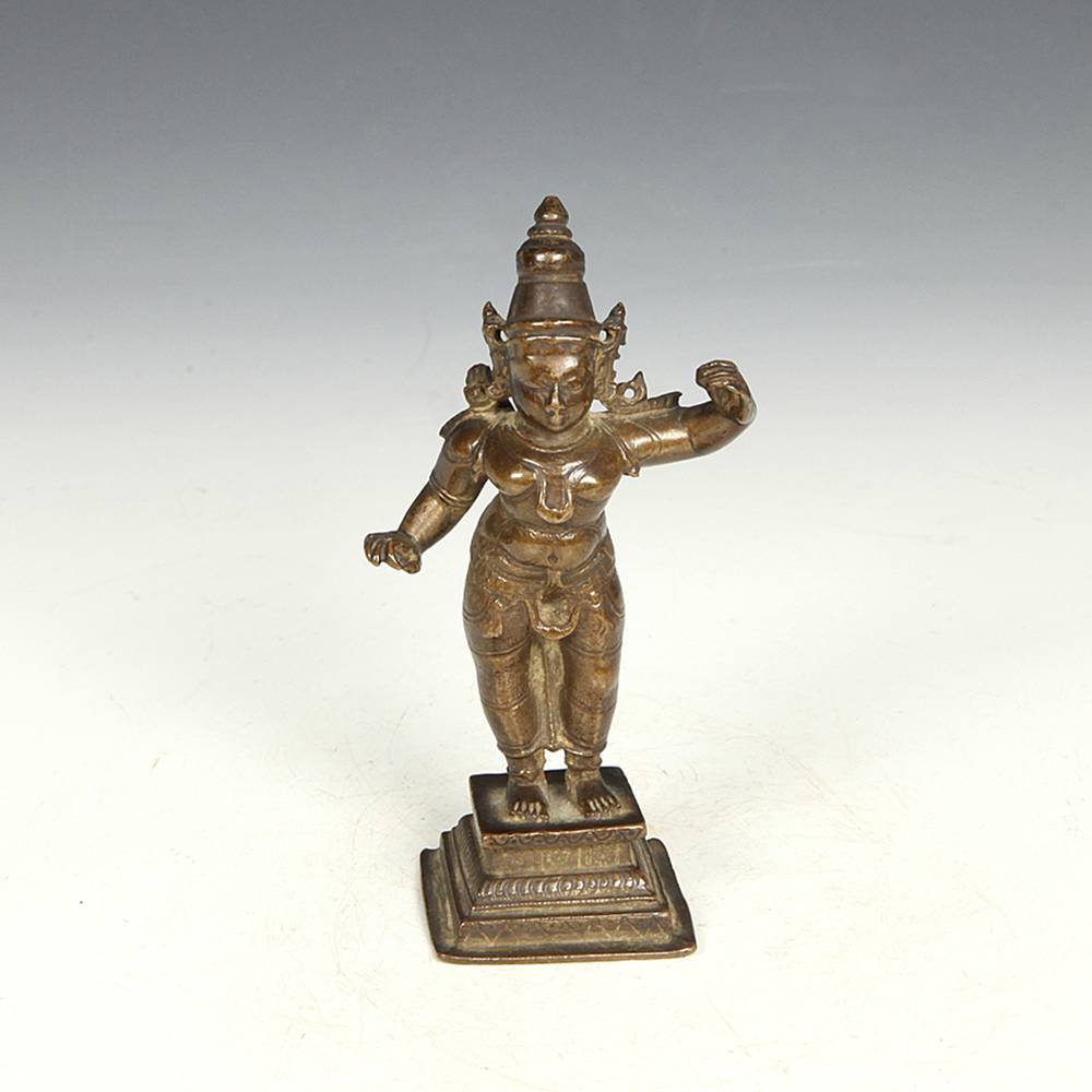 A1800-100  -  Mudra Pose的常设Lakshmi