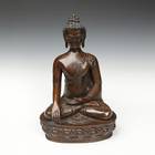 Sakyamuni Buddha的坐姿，有银色切除
