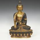 坐在佛像与Dhyana asana＆bhumisparsa mudra