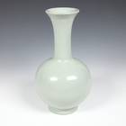 梅平形花瓶