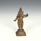 站立在Mudra姿势的Lakshmi