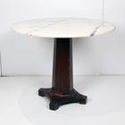 摄政风格的底座桌子与大理石顶部