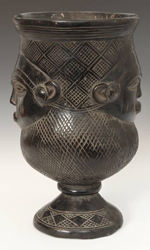 Janiform Mbwoongntey或来自中非刚果共和国库巴人的立酒杯